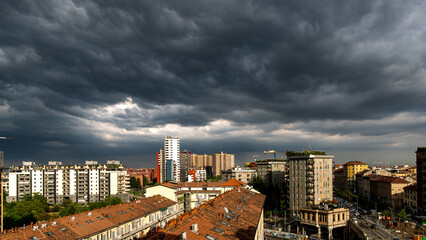 Cielo nuvoloso a Milano - 507074959