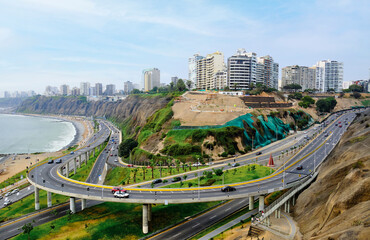 Highway by the ocean in Lima, Peru. - obrazy, fototapety, plakaty