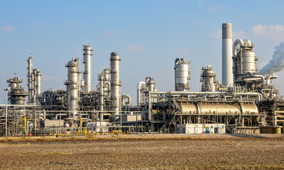 Fototapeta na wymiar oil refinery power station plant
