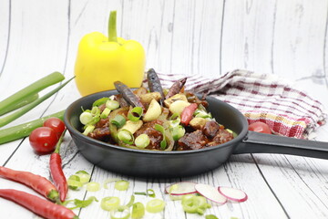Sliced Beef In Burned Garlic 