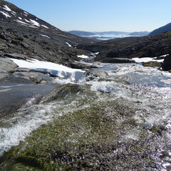 Refreching water