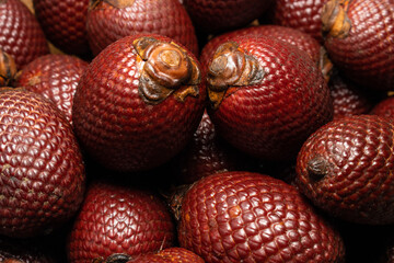 Aguaje is a fruit widely consumed in the Amazon, it is nutritious and has many properties that make it very delicious.