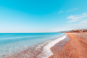 Błękitne morze i plaża w Kalo Nero - Peloponez - obrazy, fototapety, plakaty