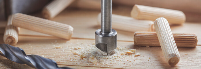 Countersink drill bit make sink in hole for screw in old wooden plank