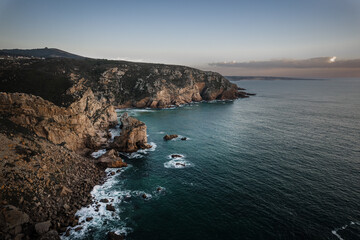 Fototapeta na wymiar Landscape of the rocky ocean shore.