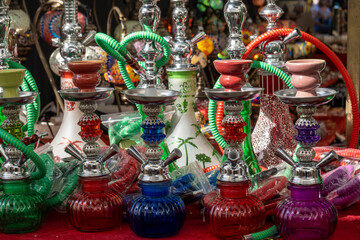 Naklejka premium Tobacco waterpipe at sale in a market