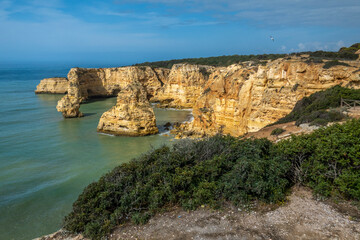Fototapeta na wymiar Beautiful view of the Portuguese coastline in the Algarve region.