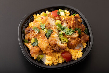 油淋鶏丼　　ユーリンチー丼