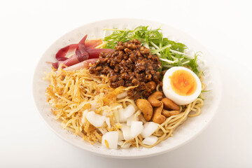 冷やし汁なし坦々麺