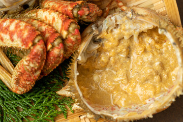 茹でたてのクリガニのカニ味噌