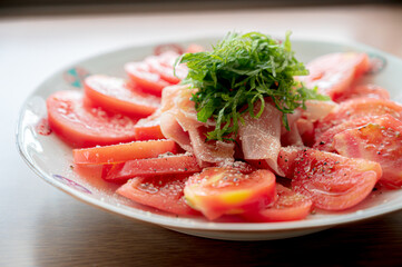 トマトと生ハムの和風カルパッチョ