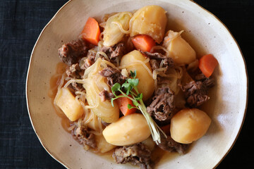 日本の代表的な家庭料理肉じゃが（おふくろの味）