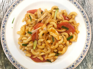 Stir fried macaroni with Chicken