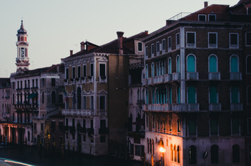 Fototapeta na wymiar Moody day in the city of Venice in Italy. Beautiful renaissance buildings. 