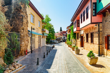 Obraz premium Traditional Ottoman houses on an old street in Kaleici, Antalya