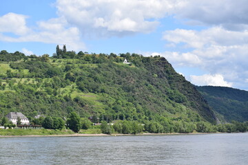 Fototapeta na wymiar Rhein bei Rheinbrohl