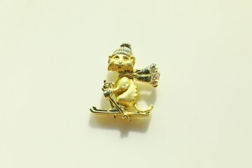 Vintage figural artistic brooch pin costume jewelry fashion accessory design idea gift unisex
