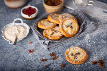 Mini pies with jam
