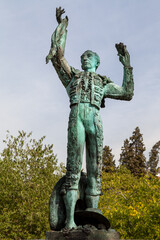 bronze statue of a famous Spanish bullfighter named Manolete