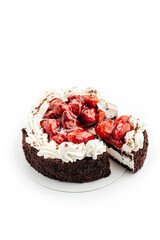 
cake with strawberries and mascarpone