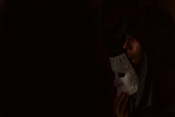 Obraz na płótnie Canvas person with mask