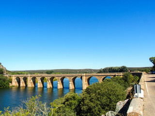 Puente Quintos (1920), sobre el río Esla. Santa Eulalia de Tábara, Zamora, España.