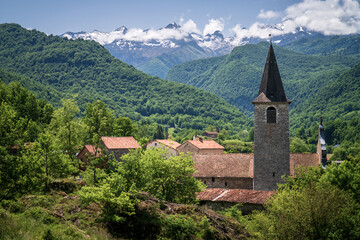 Fototapeta na wymiar Ercé, village pyrénéen dans le département de l'Ariège
