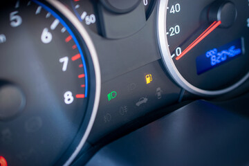 Fototapeta premium Fuel car gauge empty. Petrol tank meter car indicator on dashboard. Low gasoline level. Empty fuel gas gauge.