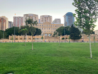 School next to the park,city school,place of learning