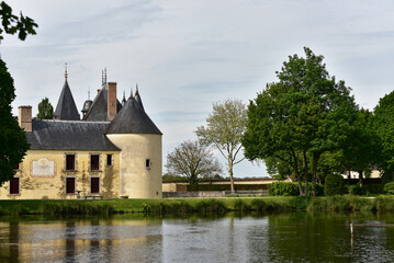 Fototapeta na wymiar Frankreich - Chilleurs-aux-Bois - Château de Chamerolles - Schlosspark