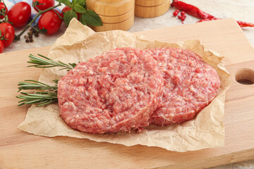 Raw pork cutlet for burger
