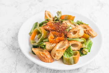 竹輪とキャベツのマヨネーズ炒め