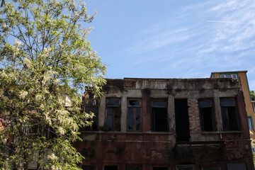 Naklejka premium Burnt Old Stone House in Kuzguncuk