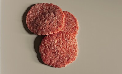 Ultra-processed food, three very fatty meat burgers of poor quality, harmful and unhealthy food