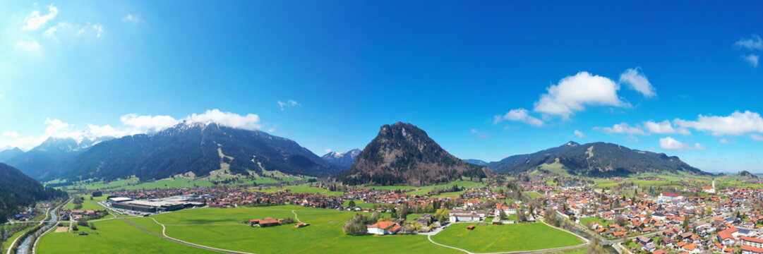 Luftbild Panorama von Pfronten mit Sehensw&uuml;rdigkeiten von der Gemeinde