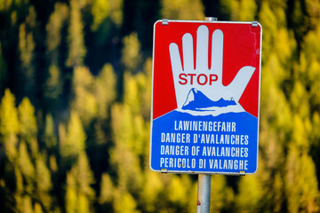 In the valley of Pfundser Tschey  (Tyrol, Austria) there are avalanche warning signs. These signs that warn of avalanches can be life-saving. Every year, avalanches kill more than 150 people. 