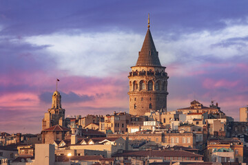 Obraz premium View of Galata Tower in Istanbul before sunset