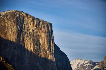 El Capitan mountain at Yosemite at night