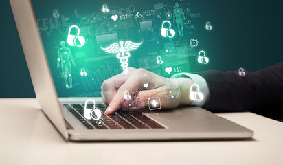 hand browsing on the internet for medical issues