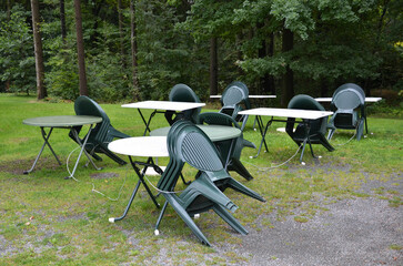 Ruhetag im Biergarten am Wald