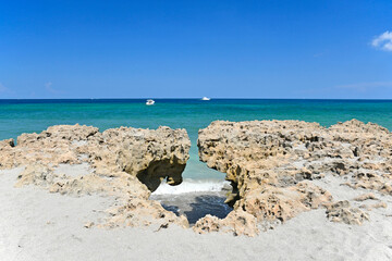 Blowing Rocks Nature Preserve sanctuary on the barrier island of Jupiter Island between Hobe Sound and Jupiter in South east Florida © Ryan Tishken
