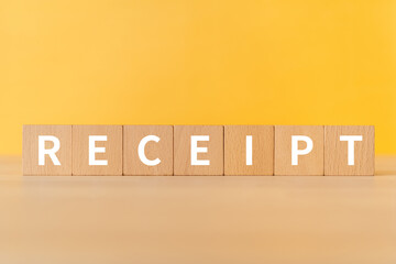 領収書・レシートのイメージ｜「RECEIPT」と書かれた積み木