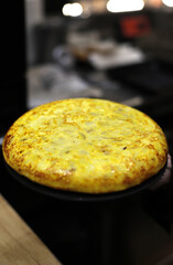 tortilla de patata española recién hecha