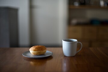 コーヒーとおやつのシュガードーナツ