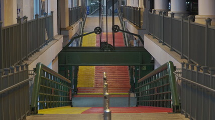 Ferry is approaching, please stand behind the yellow line.