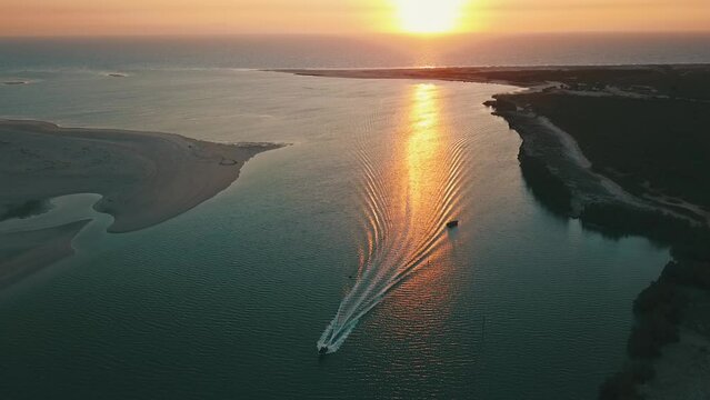 From Broome to Willie Creek adventure in 4WD and 4x4 in dirt road and sand path to beautiful sea blue lagoon