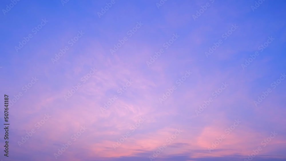 Wall mural 4k uhd : timelapse of beautiful sky with clouds background, sky with clouds and sun. cloud time laps