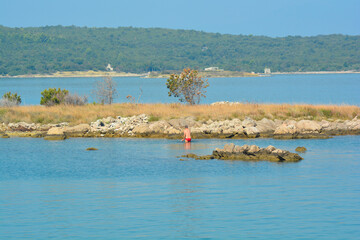  isola di krk croazia con mare cristallino