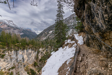 Fototapeta na wymiar Hiking trail in the rocks of the Dolomites