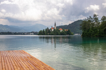 Kirche im Bleder See in Slowenien
